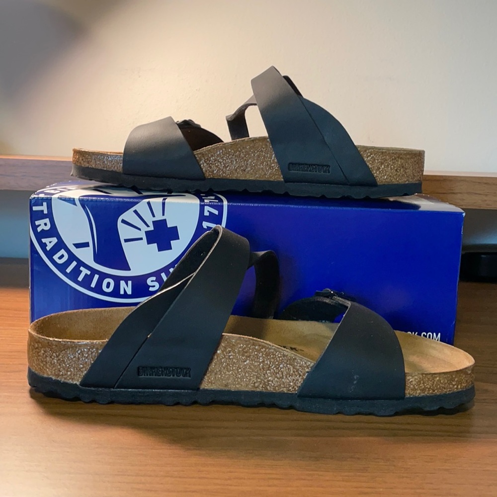 - Birkenstock Salina black asst new